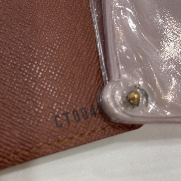 Louis Vuitton Monogram Port Credit
Card wallet
Good condition
Authentic - Picture 6 of 9